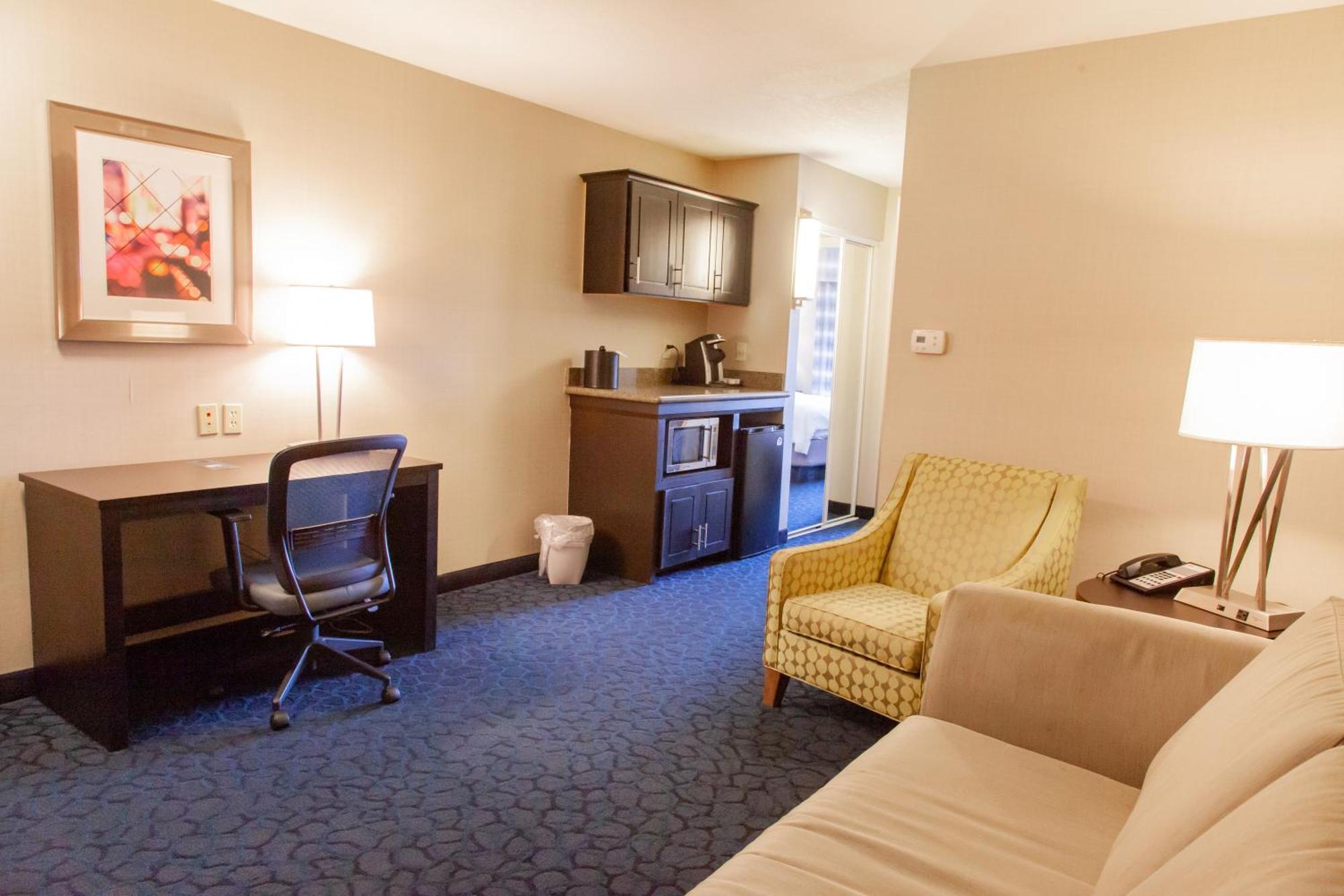 Holiday Inn Express Jackson By Ihg Экстерьер фото