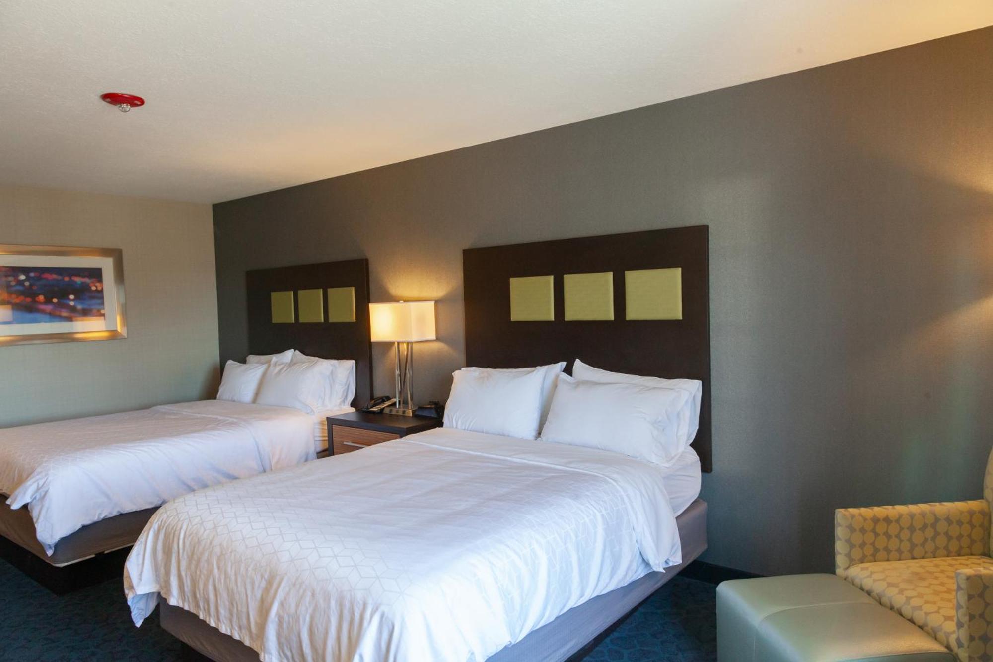 Holiday Inn Express Jackson By Ihg Экстерьер фото