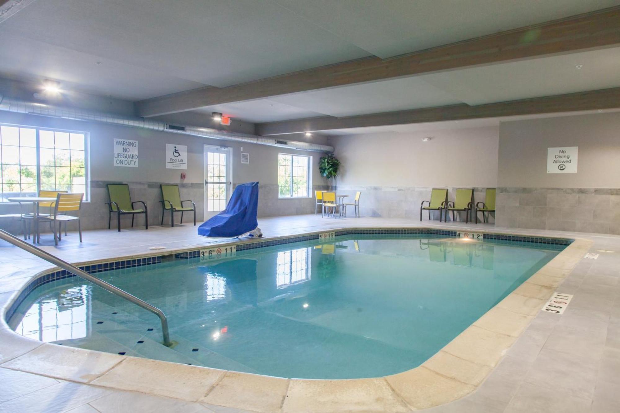 Holiday Inn Express Jackson By Ihg Экстерьер фото