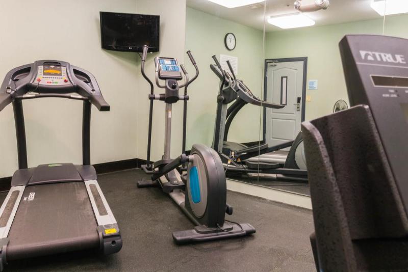 Holiday Inn Express Jackson By Ihg Экстерьер фото