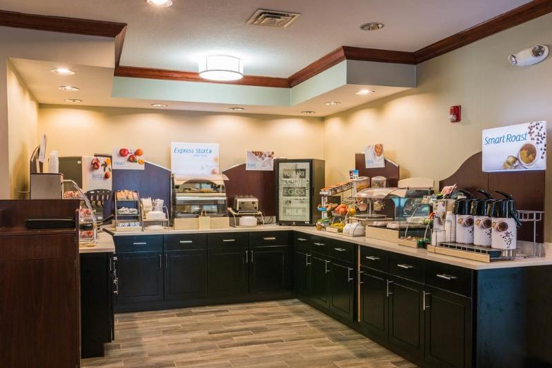 Holiday Inn Express Jackson By Ihg Экстерьер фото